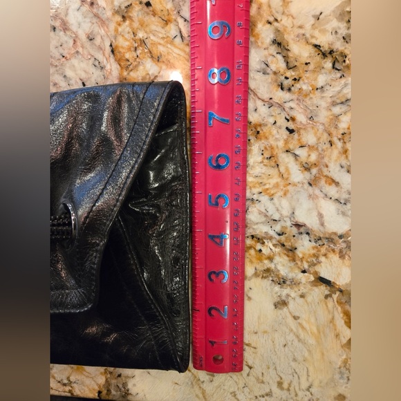 Kenneth Cole Hand Bag - Picture 13 of 16